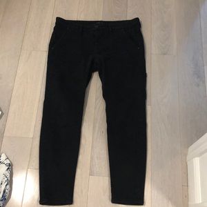 Aqua Bloomingdale’s black crop cargo jeans. Sz 30